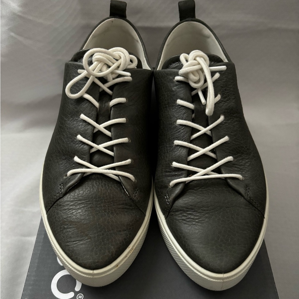 Ecco Gillian Leather Sneaker